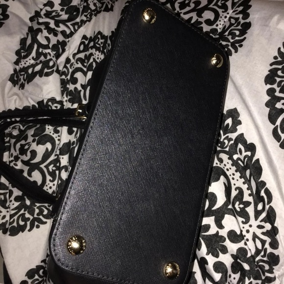 MK purse - Picture 3 of 4